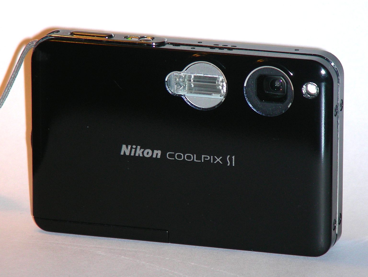 Nikon COOLPIX S1（黒）のコンパクトデジタルカメラ